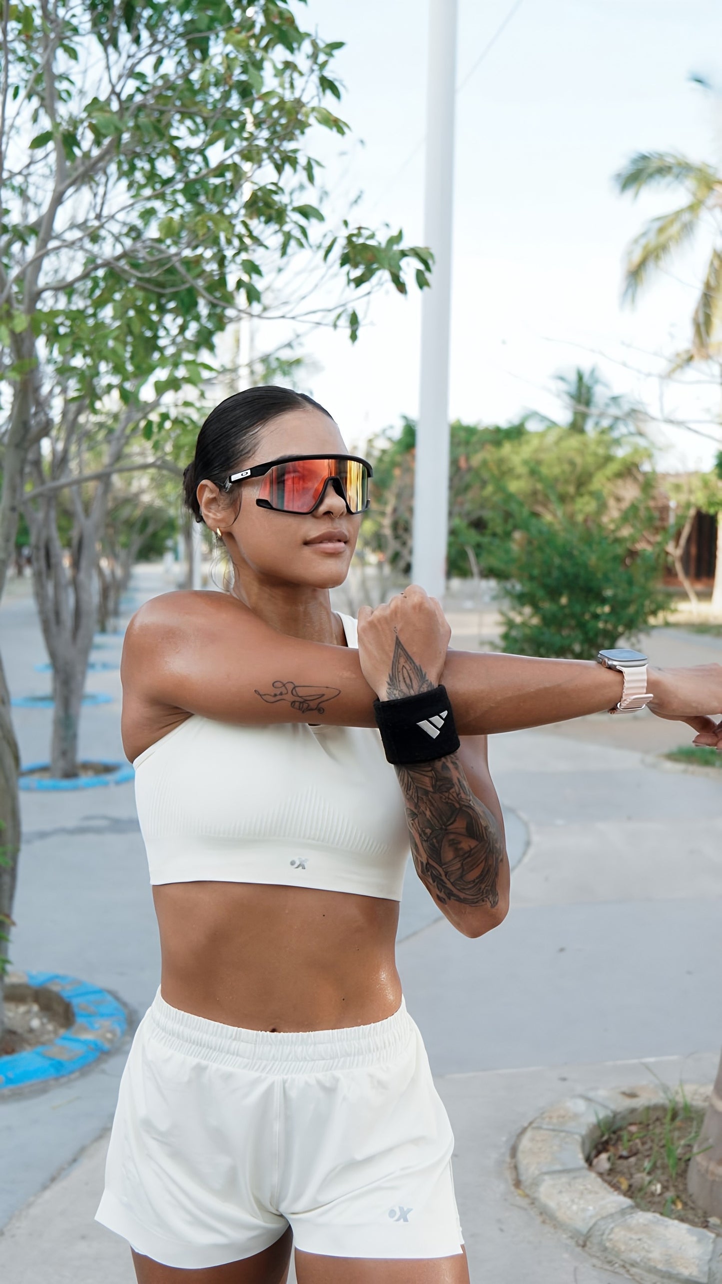 Short running con biker