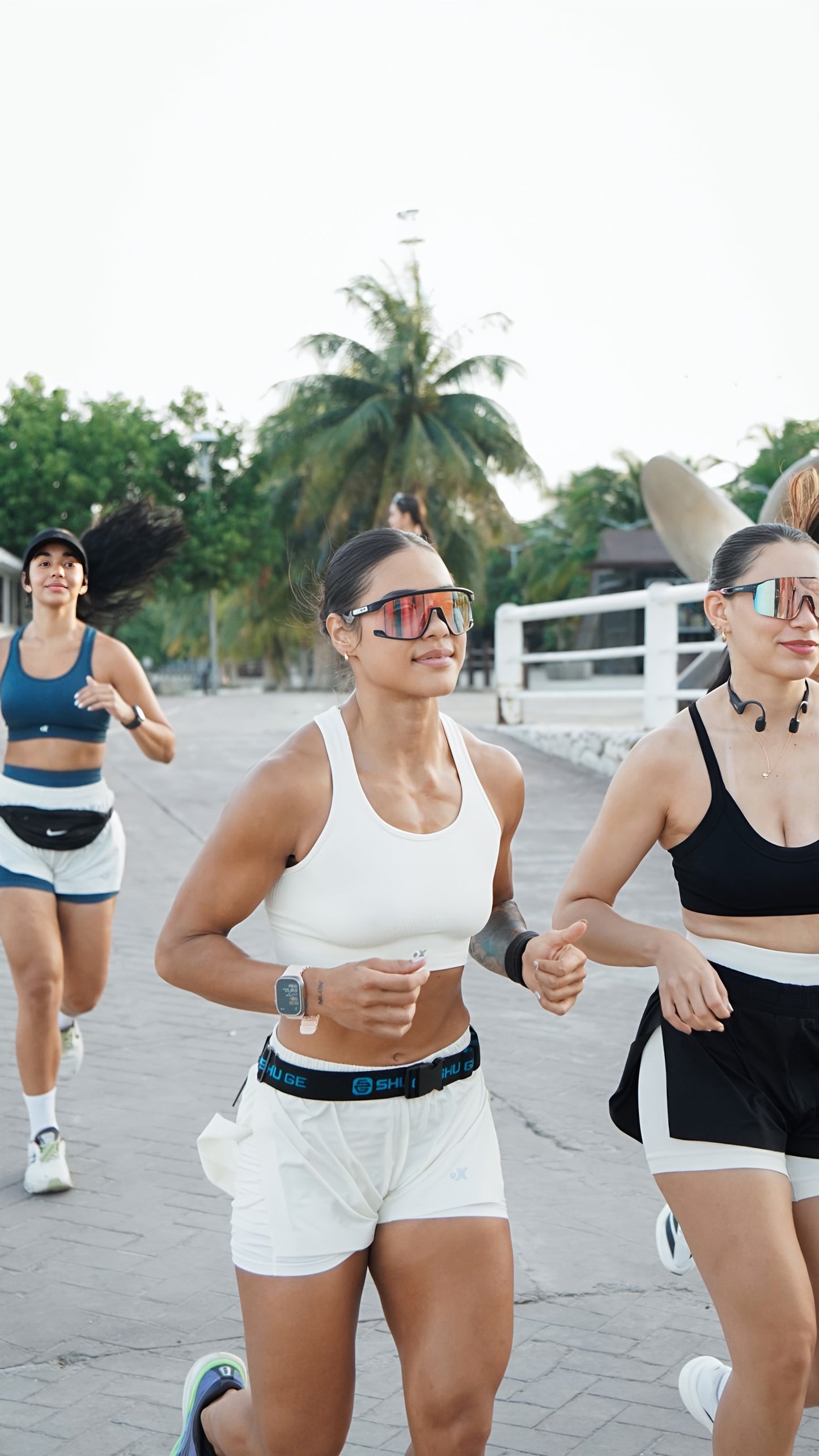 Short running con biker